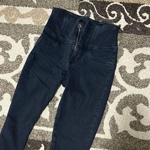 High Waisted Butt Sculpting GUESS Jeans